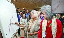 PM draws picture on 'Muktijoddhya'