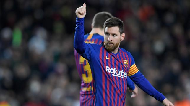 Messi scores record 400th goal