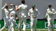 Kohli falls as Australia put India on ropes